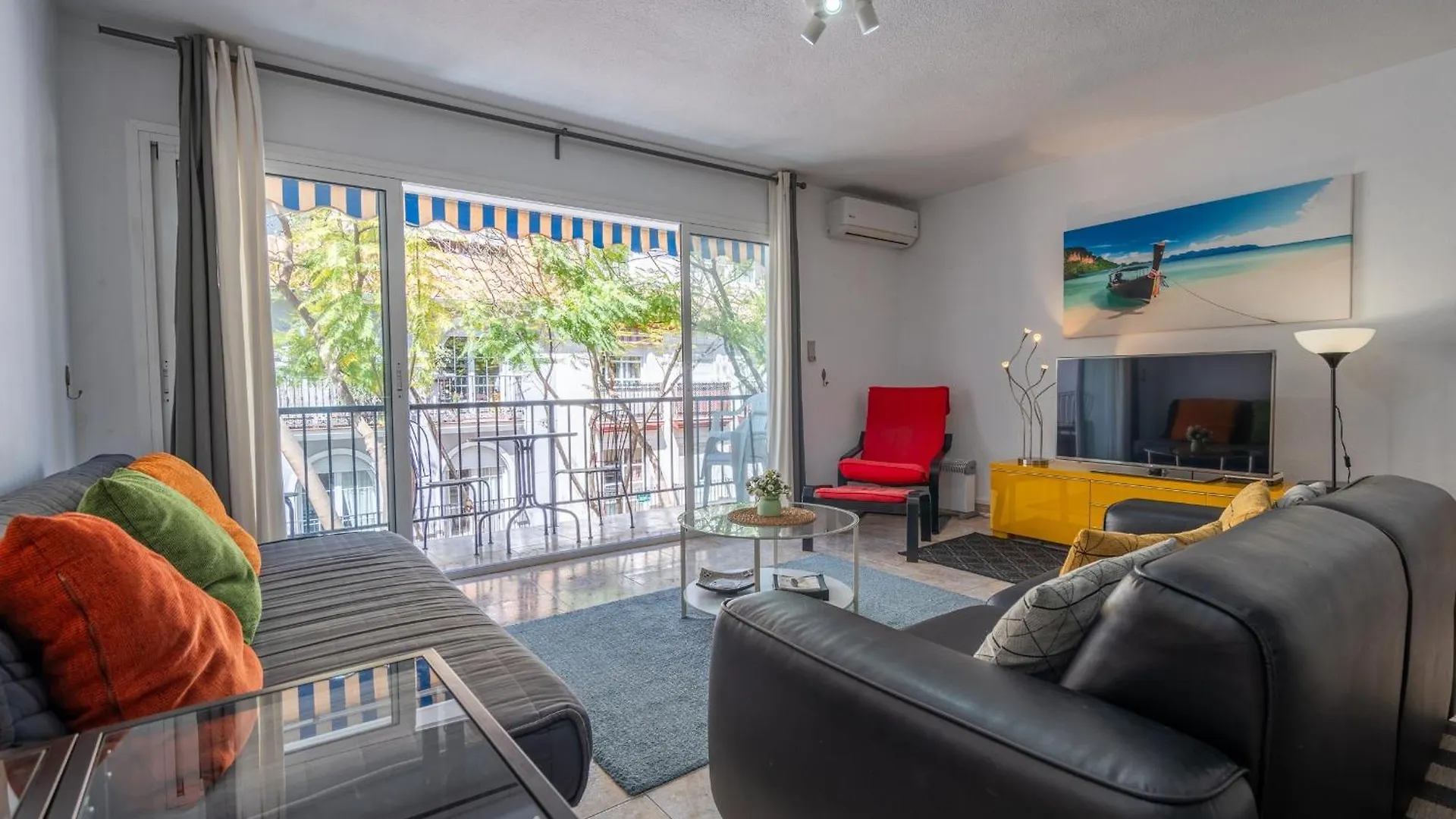 Condo 50M From Los Boliches Beach In Фуэнхирола